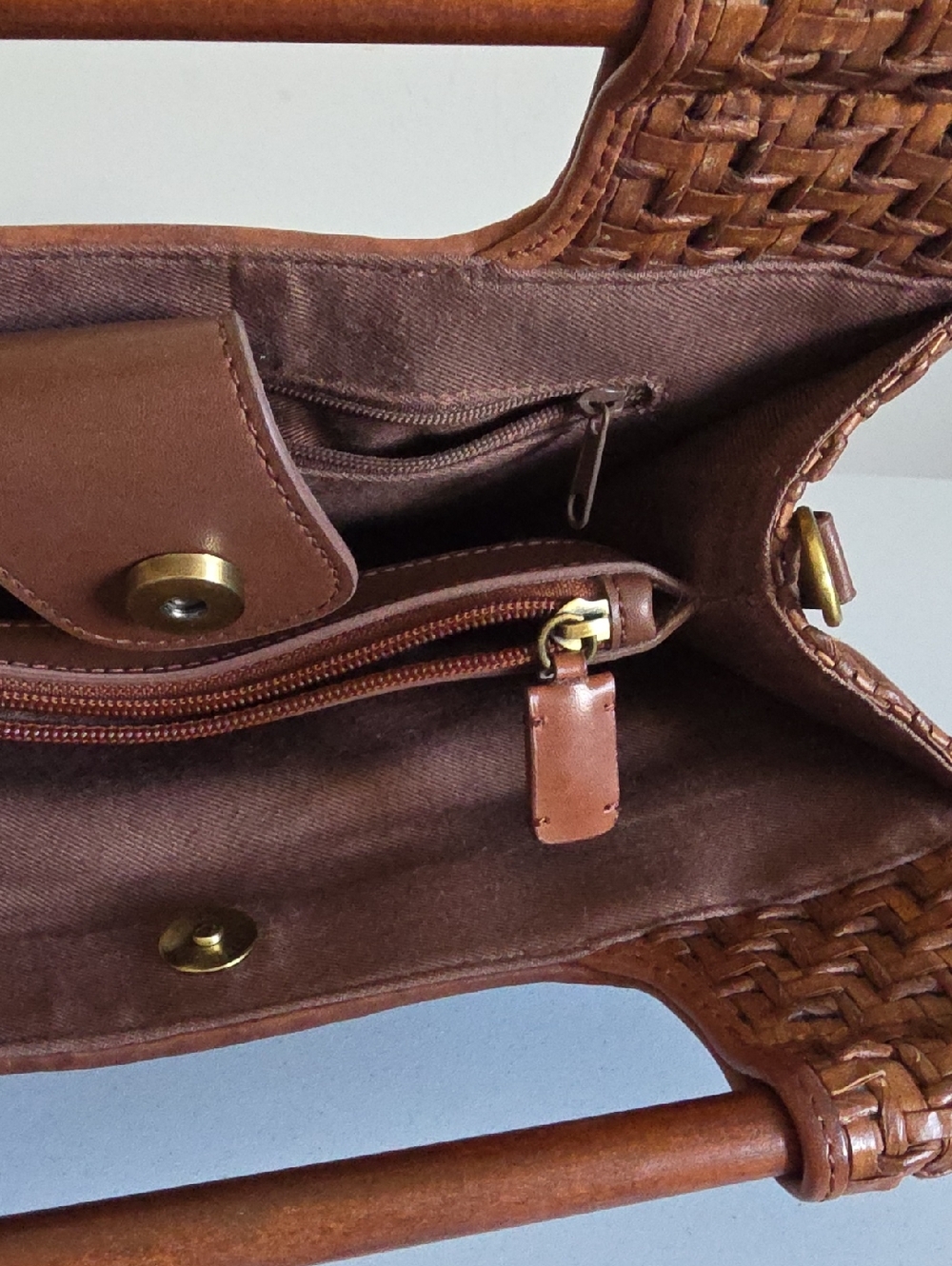 FOSSIL | Woven Straw Hand Bag Leather Trim Wood Handles - Picture 4 of 5